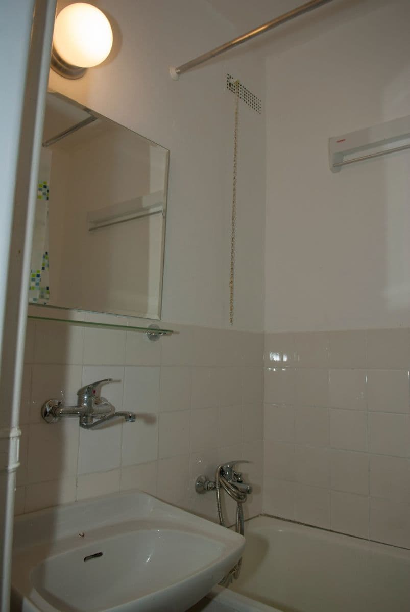 Pronájem bytu 3+1 59 m², Cyprichova, Rača, Bratislavský kraj Pronájem bytu 3+1 59 m², Cyprichova, Rača, Bratislavský kraj