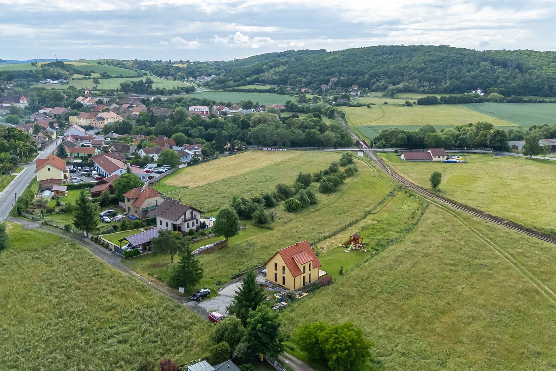 Prodej pozemku 2.625 m², Lochovice, Středočeský kraj Prodej pozemku 2.625 m², Lochovice, Středočeský kraj