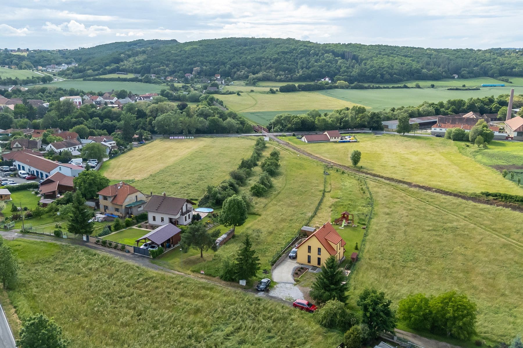 Prodej pozemku 2.625 m², Lochovice, Středočeský kraj Prodej pozemku 2.625 m², Lochovice, Středočeský kraj