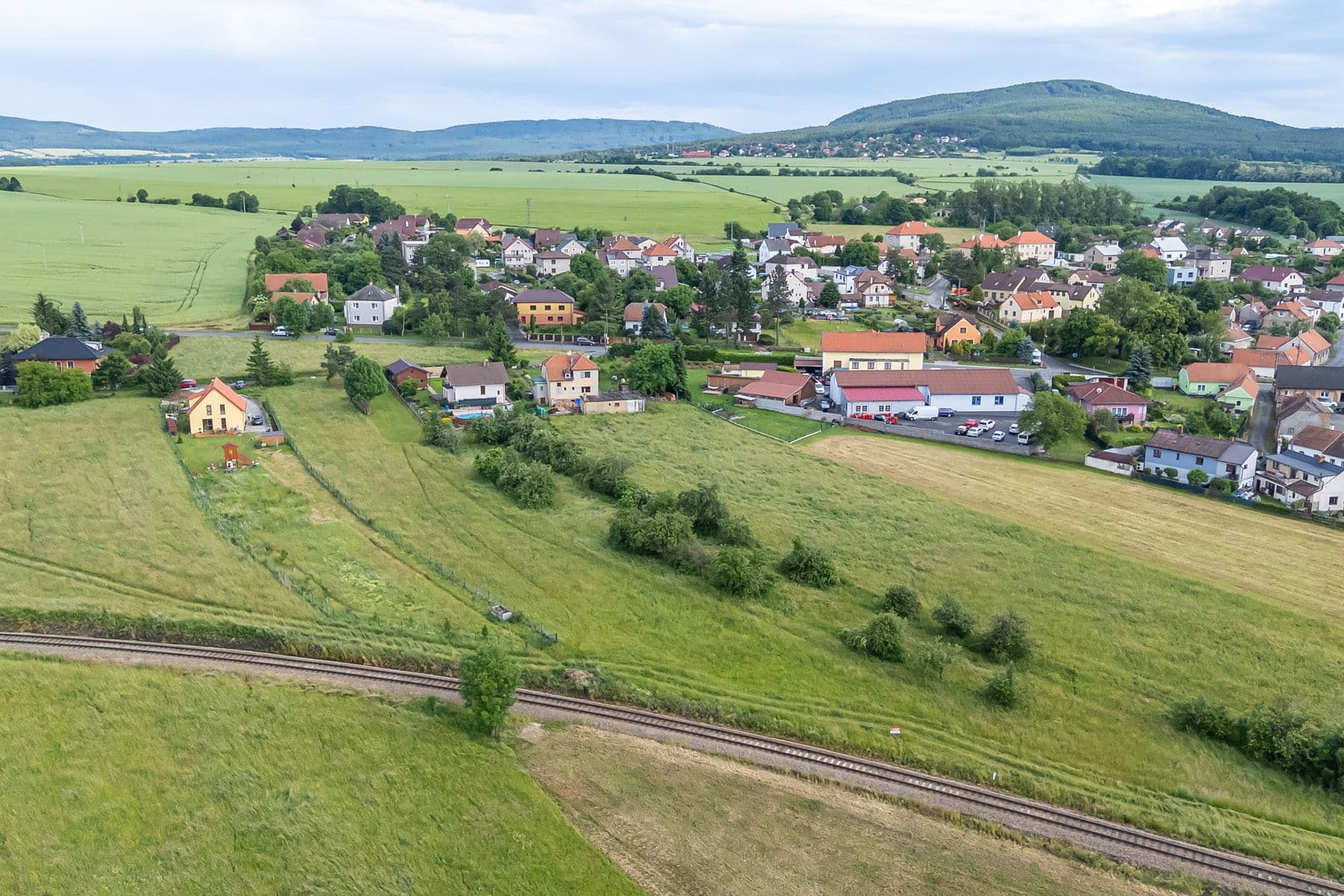 Prodej pozemku 2.625 m², Lochovice, Středočeský kraj Prodej pozemku 2.625 m², Lochovice, Středočeský kraj