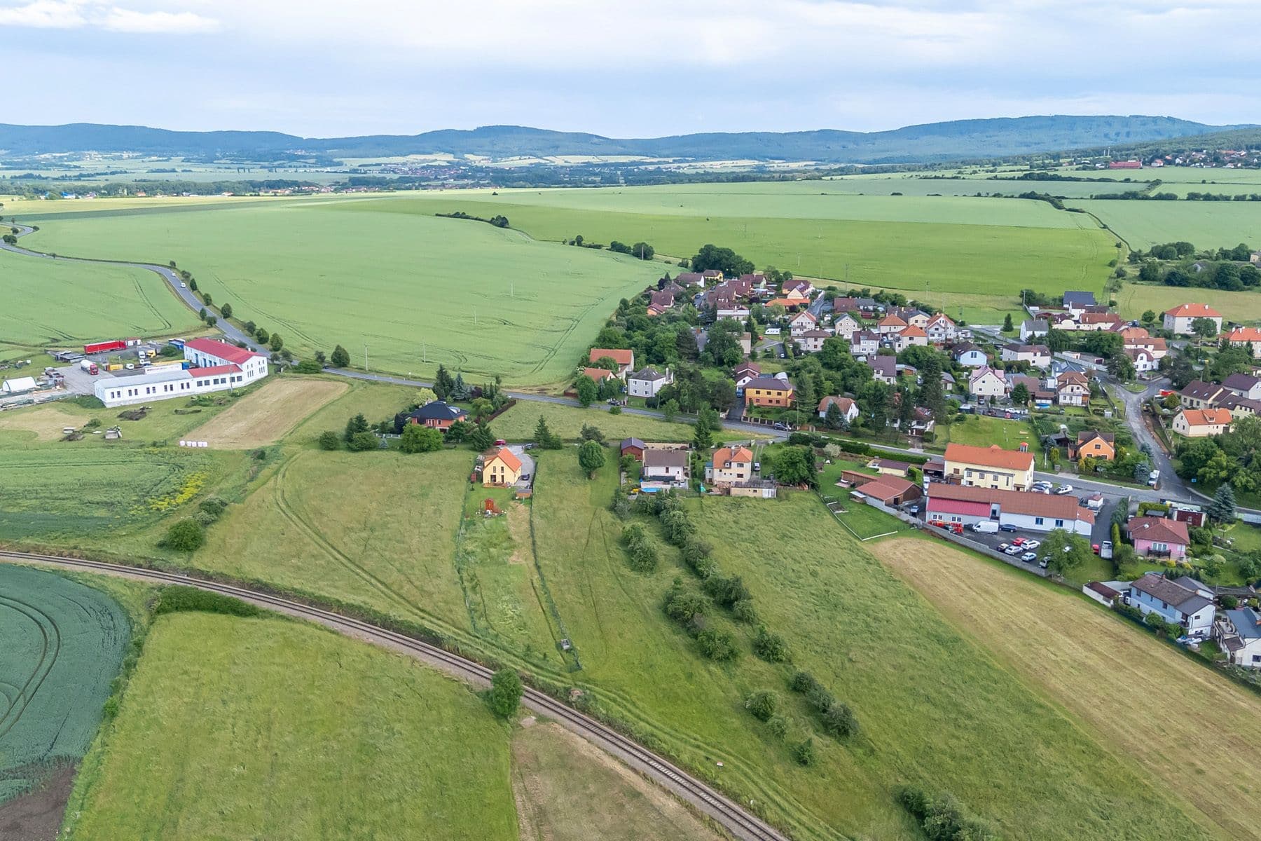 Prodej pozemku 2.625 m², Lochovice, Středočeský kraj Prodej pozemku 2.625 m², Lochovice, Středočeský kraj