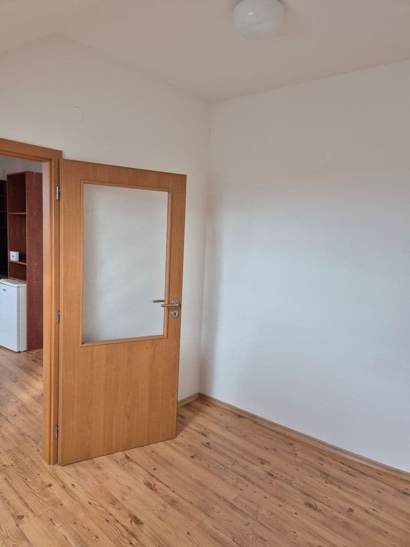 Pronájem bytu 2+kk 40 m², Cornovova, Brno, Jihomoravský kraj Pronájem bytu 2+kk 40 m², Cornovova, Brno, Jihomoravský kraj