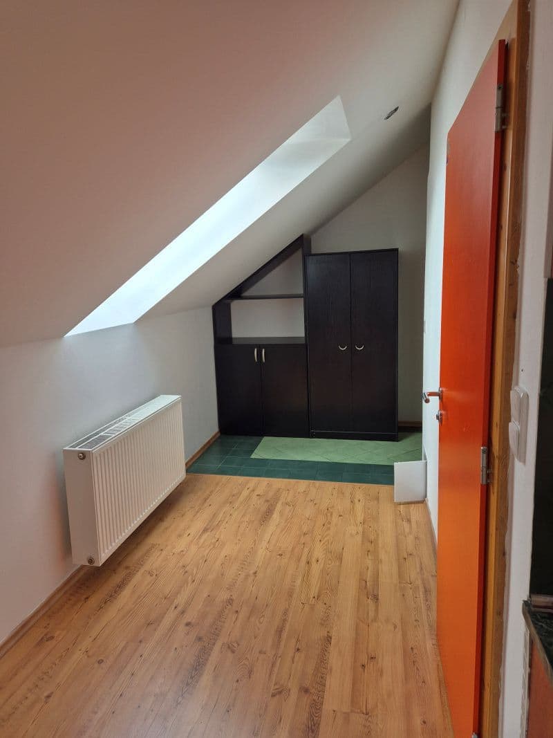 Pronájem bytu 2+kk 40 m², Cornovova, Brno, Jihomoravský kraj Pronájem bytu 2+kk 40 m², Cornovova, Brno, Jihomoravský kraj