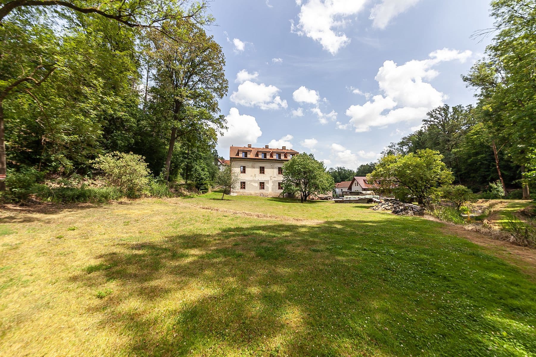 Prodej domu 1.009 m², pozemek 3.687 m², K Borovíčku, Praha, Praha Prodej domu 1.009 m², pozemek 3.687 m², K Borovíčku, Praha, Praha