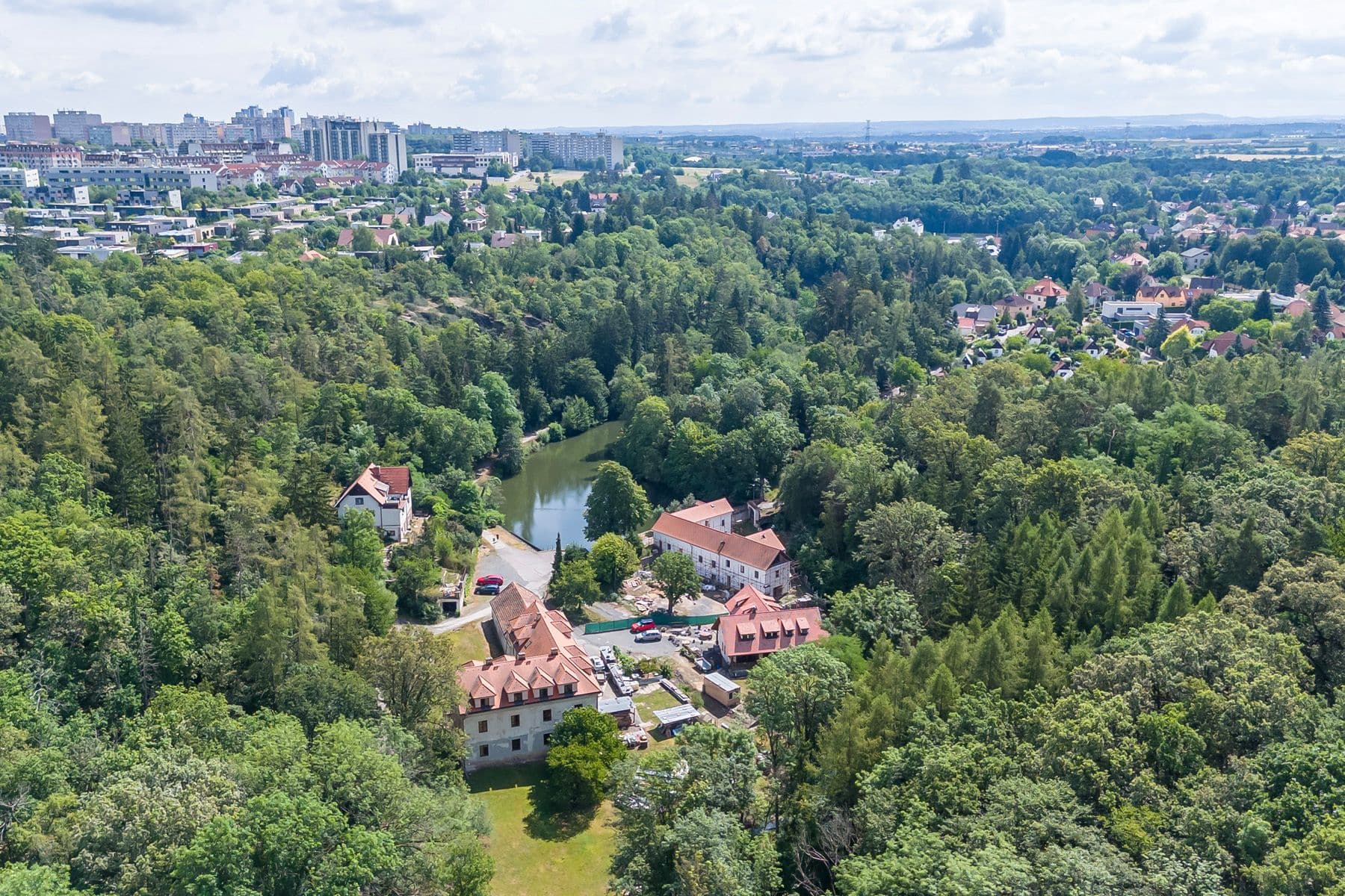 Prodej domu 1.009 m², pozemek 3.687 m², K Borovíčku, Praha, Praha Prodej domu 1.009 m², pozemek 3.687 m², K Borovíčku, Praha, Praha