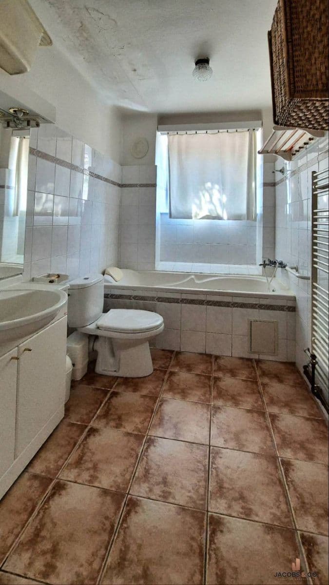 Prodej bytu 4+1 99 m², Milosrdenstva, Košice - mestská časť Juh, Košický kraj Prodej bytu 4+1 99 m², Milosrdenstva, Košice - mestská časť Juh, Košický kraj