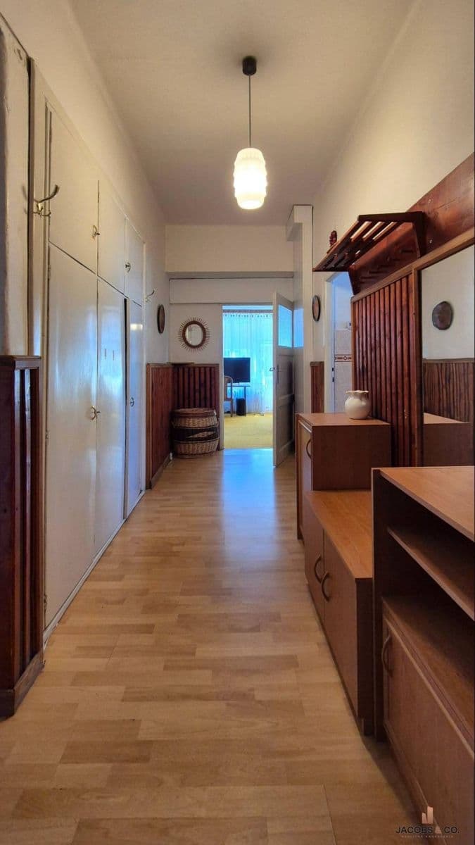 Prodej bytu 4+1 99 m², Milosrdenstva, Košice - mestská časť Juh, Košický kraj Prodej bytu 4+1 99 m², Milosrdenstva, Košice - mestská časť Juh, Košický kraj