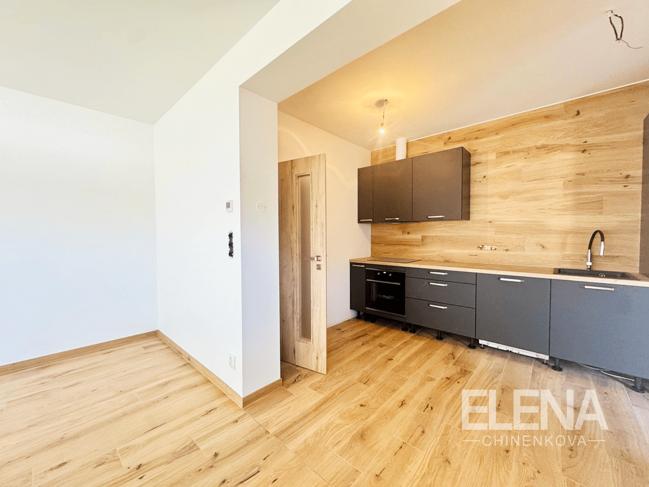 Prodej bytu 2+1 68 m², Na višňovce, Davle, Středočeský kraj Prodej bytu 2+1 68 m², Na višňovce, Davle, Středočeský kraj