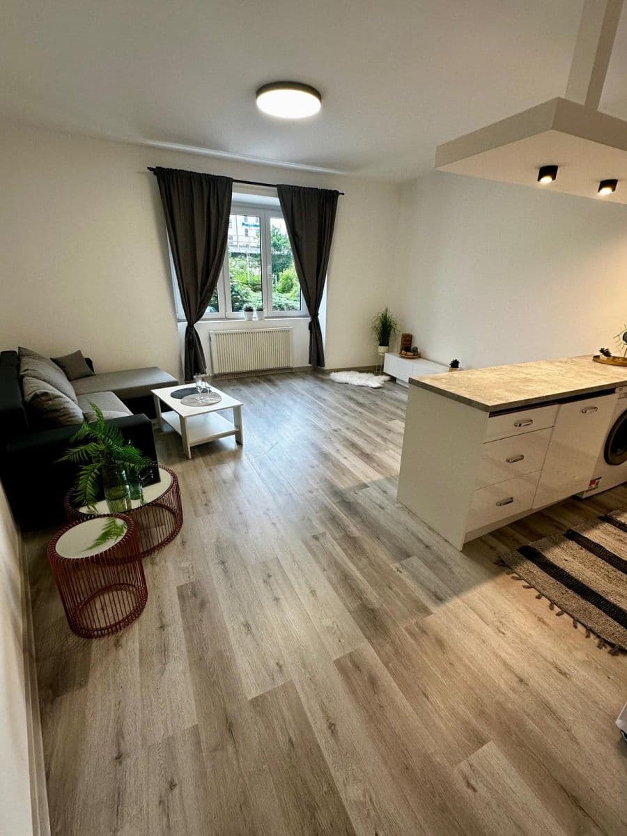 Prodej bytu 1+kk 34 m², Sokolovská, Praha, Praha Prodej bytu 1+kk 34 m², Sokolovská, Praha, Praha