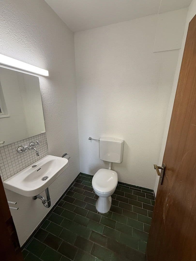 Pronájem bytu 225 m², Rheinstrasse, Waldshut-Tiengen, Bádensko-Württembersko Pronájem bytu 225 m², Rheinstrasse, Waldshut-Tiengen, Bádensko-Württembersko