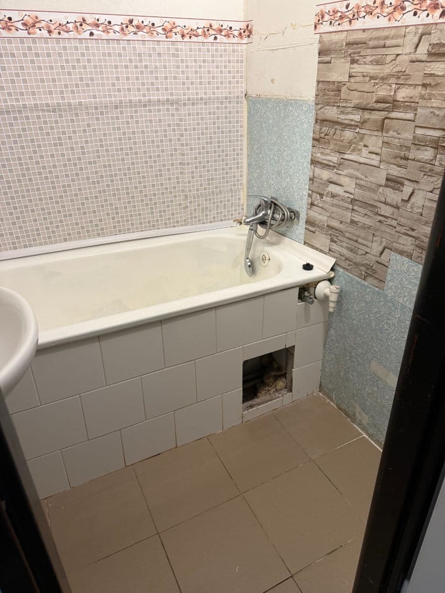 Prodej bytu 2+1 62 m², Úpské nábřeží, Trutnov, Královéhradecký kraj Prodej bytu 2+1 62 m², Úpské nábřeží, Trutnov, Královéhradecký kraj