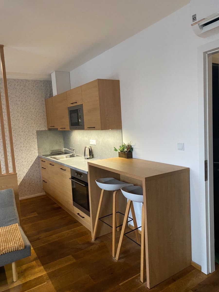Pronájem bytu 1+kk 26 m², Perucká, Praha, Praha Pronájem bytu 1+kk 26 m², Perucká, Praha, Praha