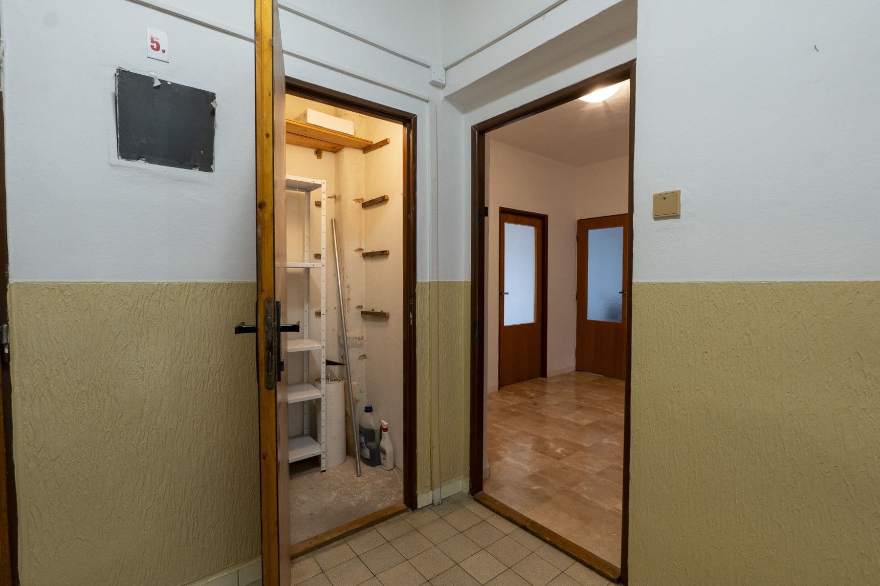 Prodej bytu 3+1 71 m², Luďka Matury, Pardubice, Pardubický kraj Prodej bytu 3+1 71 m², Luďka Matury, Pardubice, Pardubický kraj