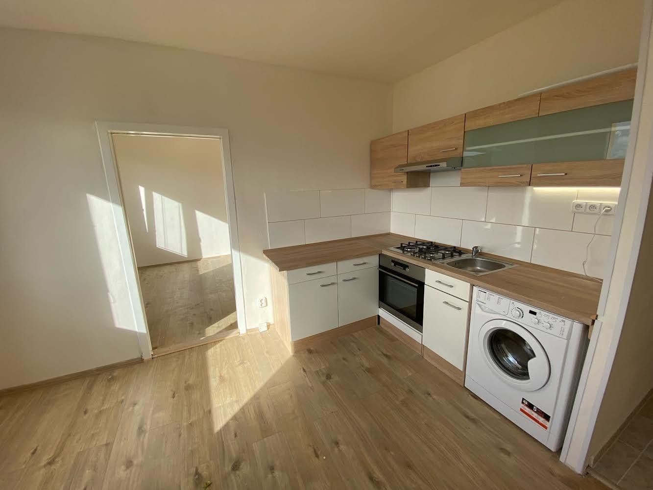 Pronájem bytu 1+1 33 m², Kmochova, Ústí nad Labem, Ústecký kraj Pronájem bytu 1+1 33 m², Kmochova, Ústí nad Labem, Ústecký kraj