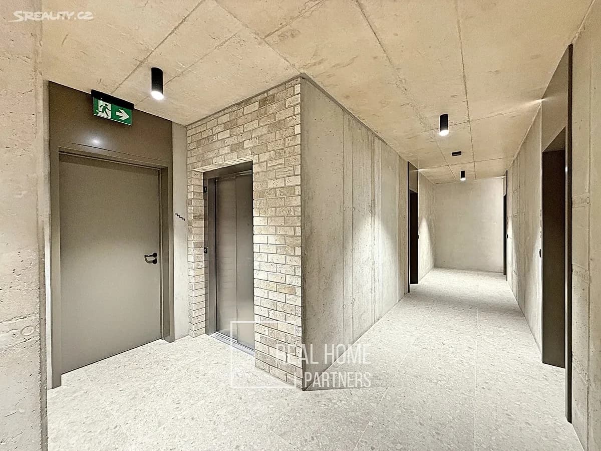 Pronájem bytu 1+kk 37 m², Bratislavská, Brno, Jihomoravský kraj Pronájem bytu 1+kk 37 m², Bratislavská, Brno, Jihomoravský kraj