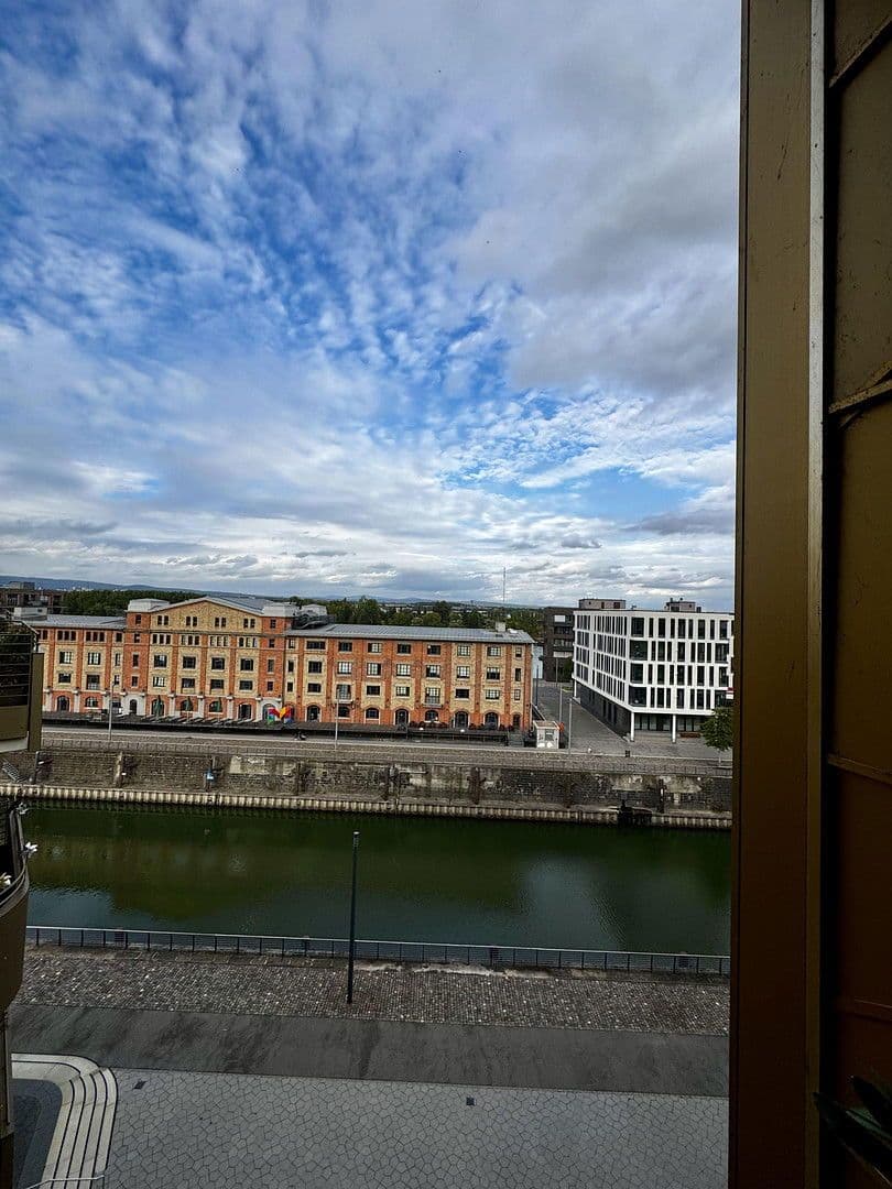 Pronájem bytu 2+1 67 m², Clarissa-Kupferberg-Platz 7, Mainz, Porýní-Falc Pronájem bytu 2+1 67 m², Clarissa-Kupferberg-Platz 7, Mainz, Porýní-Falc