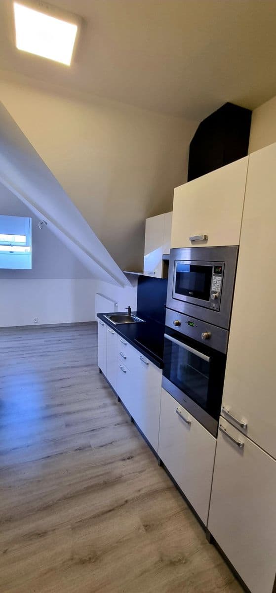 Pronájem bytu 2+kk 45 m², Dr. Absolona, Fryšták, Zlínský kraj Pronájem bytu 2+kk 45 m², Dr. Absolona, Fryšták, Zlínský kraj