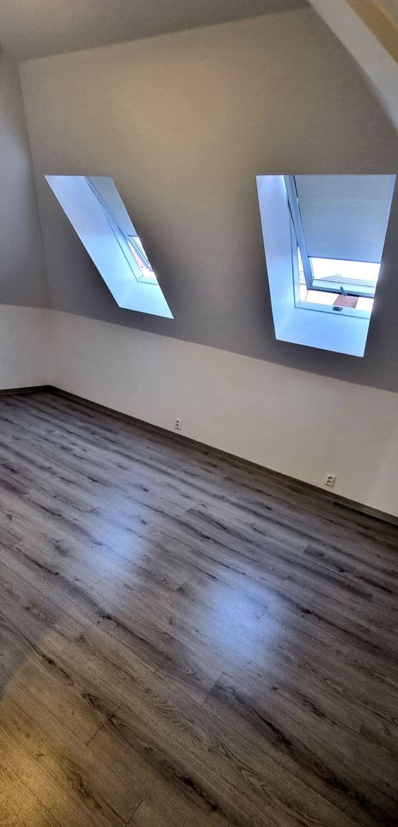 Pronájem bytu 2+kk 45 m², Dr. Absolona, Fryšták, Zlínský kraj Pronájem bytu 2+kk 45 m², Dr. Absolona, Fryšták, Zlínský kraj