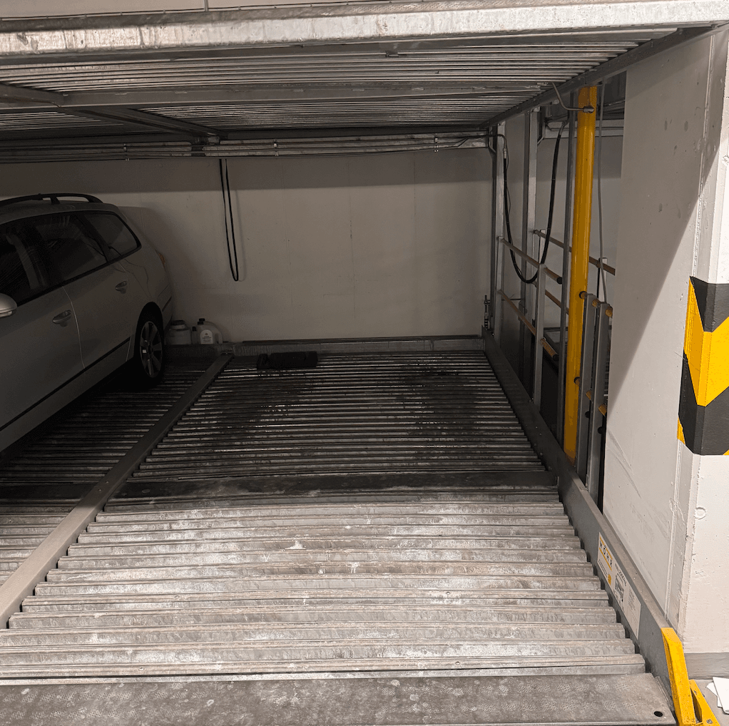 Pronájem garáže 6 m², Modrého, Praha, Praha Pronájem garáže 6 m², Modrého, Praha, Praha