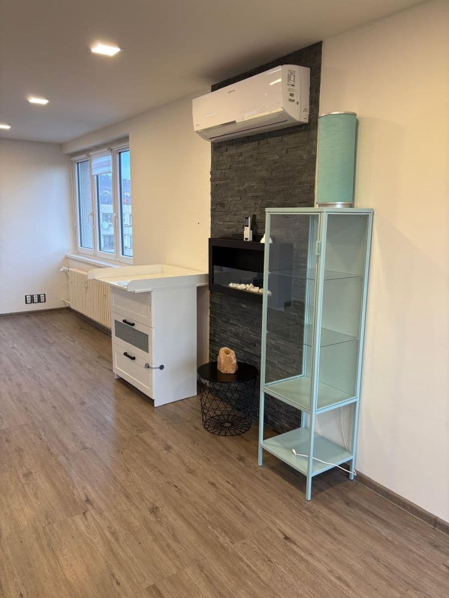 Prodej bytu 3+1 81 m², Kraslická, Praha, Praha Prodej bytu 3+1 81 m², Kraslická, Praha, Praha