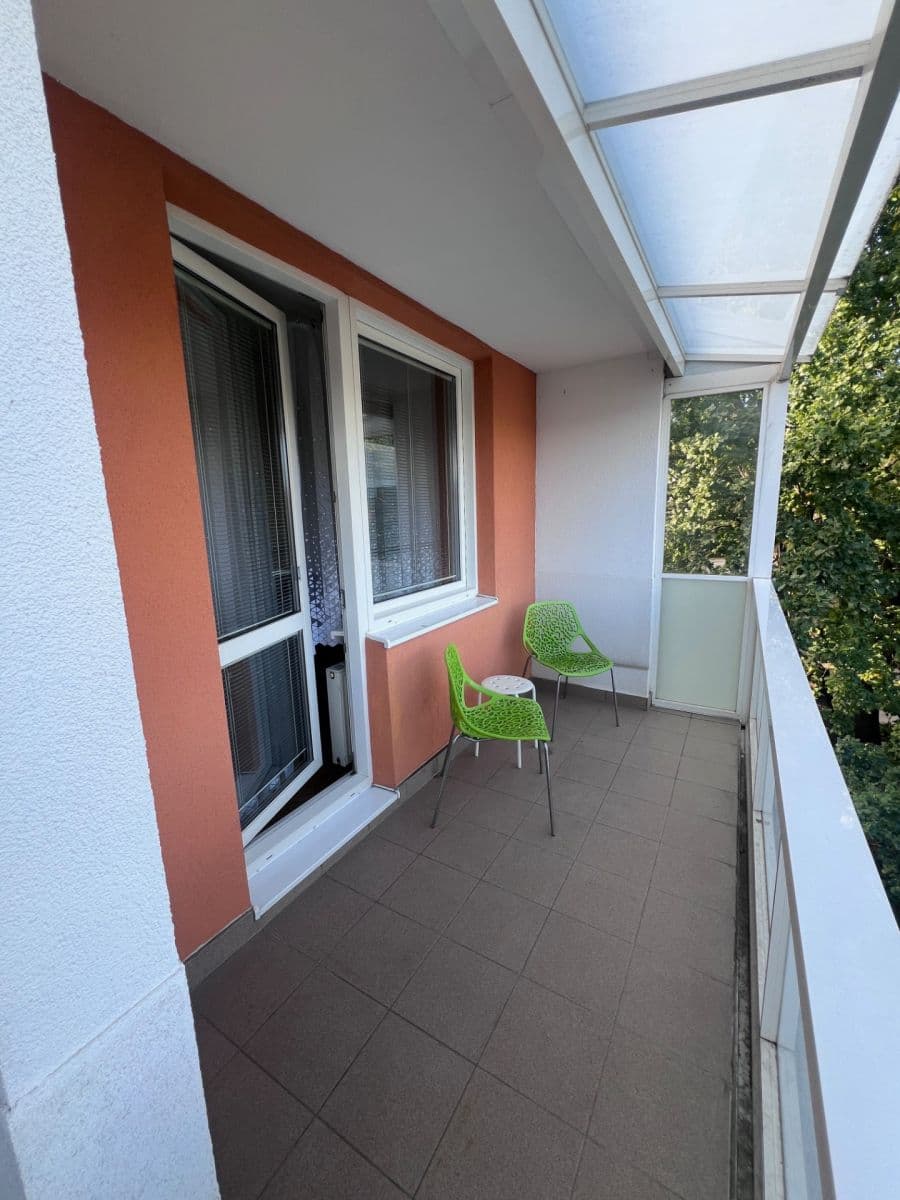 Pronájem bytu 2+1 50 m², Poznaňská, Brno, Jihomoravský kraj Pronájem bytu 2+1 50 m², Poznaňská, Brno, Jihomoravský kraj