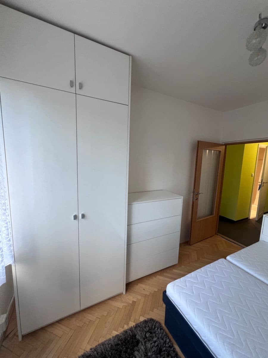 Pronájem bytu 2+1 50 m², Poznaňská, Brno, Jihomoravský kraj Pronájem bytu 2+1 50 m², Poznaňská, Brno, Jihomoravský kraj