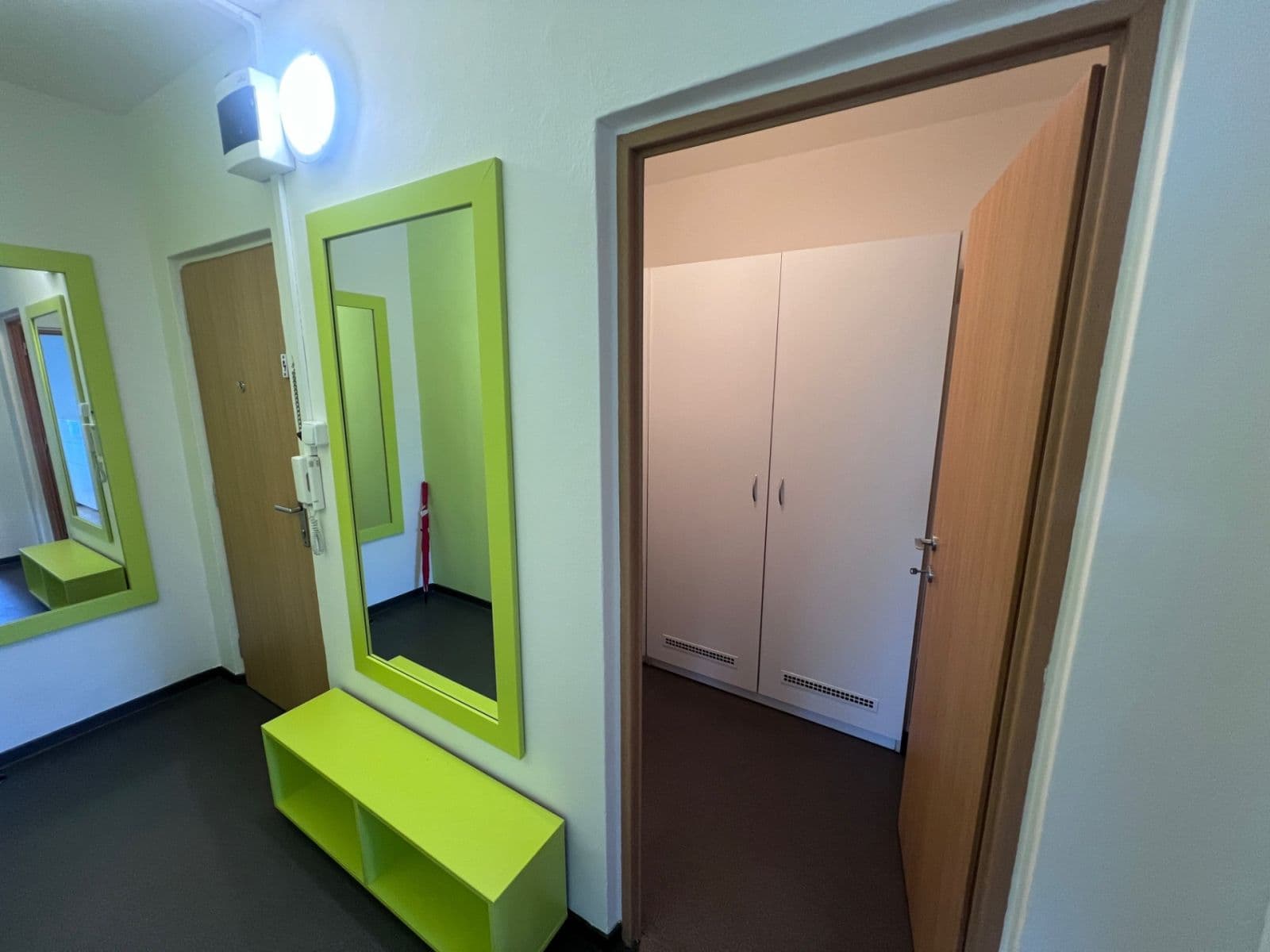 Pronájem bytu 2+1 50 m², Poznaňská, Brno, Jihomoravský kraj Pronájem bytu 2+1 50 m², Poznaňská, Brno, Jihomoravský kraj