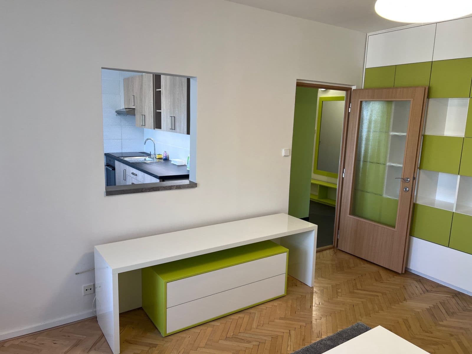 Pronájem bytu 2+1 50 m², Poznaňská, Brno, Jihomoravský kraj Pronájem bytu 2+1 50 m², Poznaňská, Brno, Jihomoravský kraj