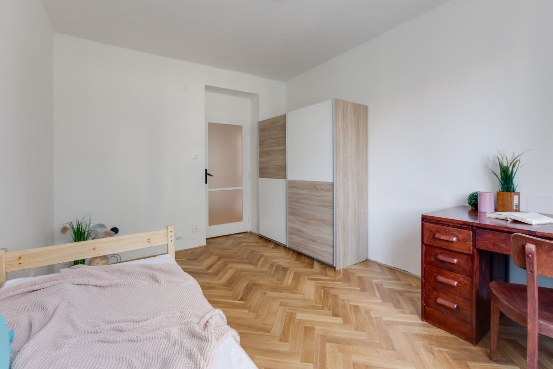 Pronájem bytu 2+1 53 m², Jeremenkova, Praha, Praha Pronájem bytu 2+1 53 m², Jeremenkova, Praha, Praha