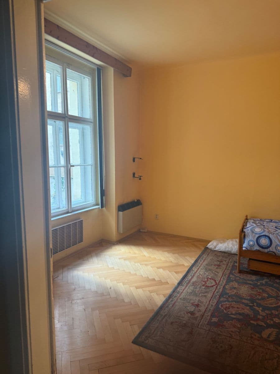 Pronájem bytu 3+1 74 m², Roháčova, Praha, Praha Pronájem bytu 3+1 74 m², Roháčova, Praha, Praha