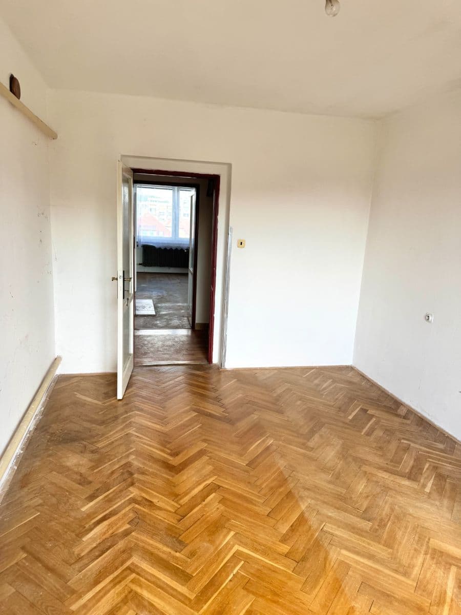 Prodej bytu 3+1 90 m², Na Potůčku, Sedlčany, Středočeský kraj Prodej bytu 3+1 90 m², Na Potůčku, Sedlčany, Středočeský kraj