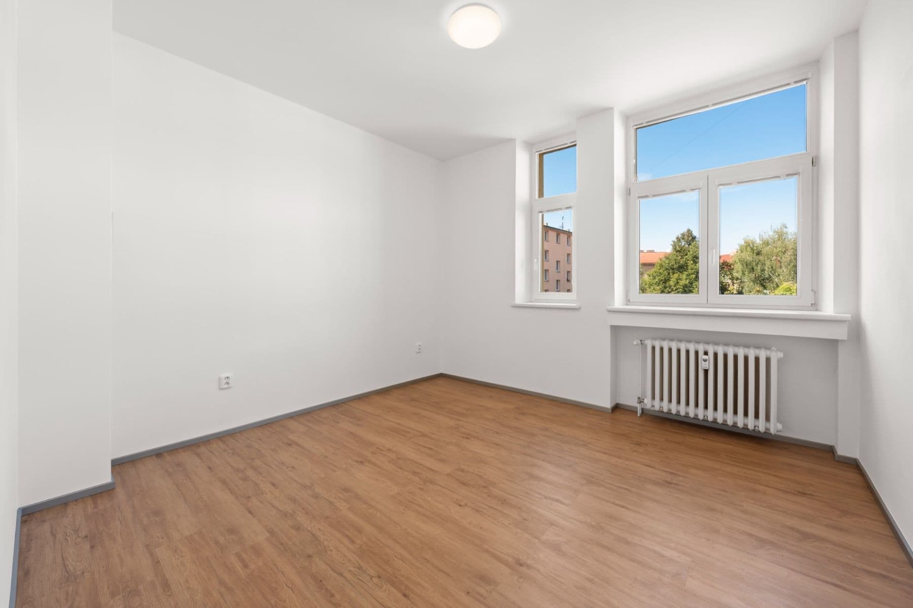 Prodej bytu 3+kk 108 m², Resslova, Hradec Králové, Královéhradecký kraj Prodej bytu 3+kk 108 m², Resslova, Hradec Králové, Královéhradecký kraj