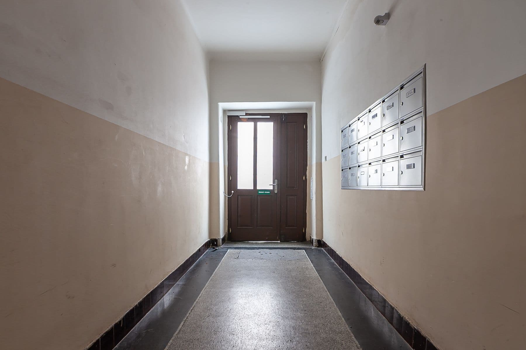 Prodej bytu 3+1 108 m², Schnirchova, Praha, Praha Prodej bytu 3+1 108 m², Schnirchova, Praha, Praha