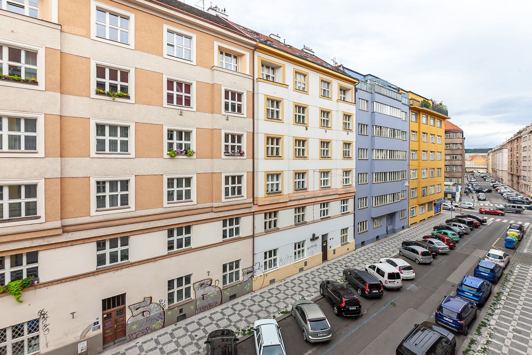 Prodej bytu 3+1 108 m², Schnirchova, Praha, Praha Prodej bytu 3+1 108 m², Schnirchova, Praha, Praha