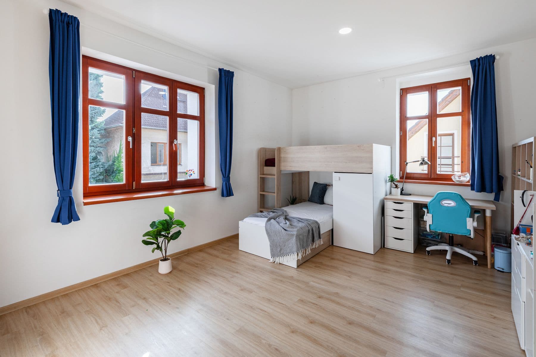 Prodej domu 294 m², pozemek 414 m², Boženy Němcové, Úvaly, Středočeský kraj Prodej domu 294 m², pozemek 414 m², Boženy Němcové, Úvaly, Středočeský kraj