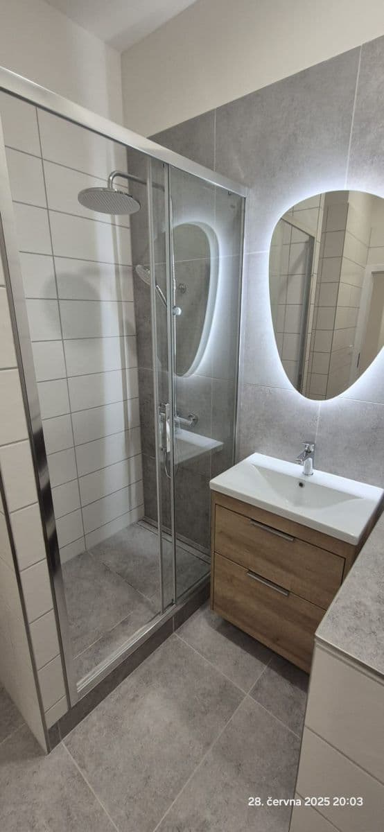 Prodej bytu 2+kk 55 m², Šlikova, Praha, Praha Prodej bytu 2+kk 55 m², Šlikova, Praha, Praha