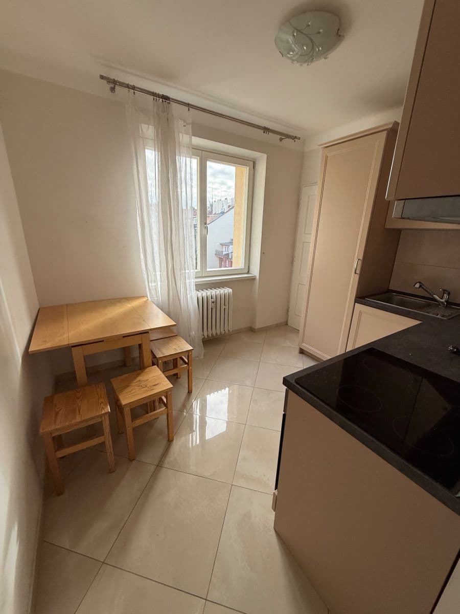 Pronájem bytu 3+1 65 m², Norská, Praha, Praha Pronájem bytu 3+1 65 m², Norská, Praha, Praha