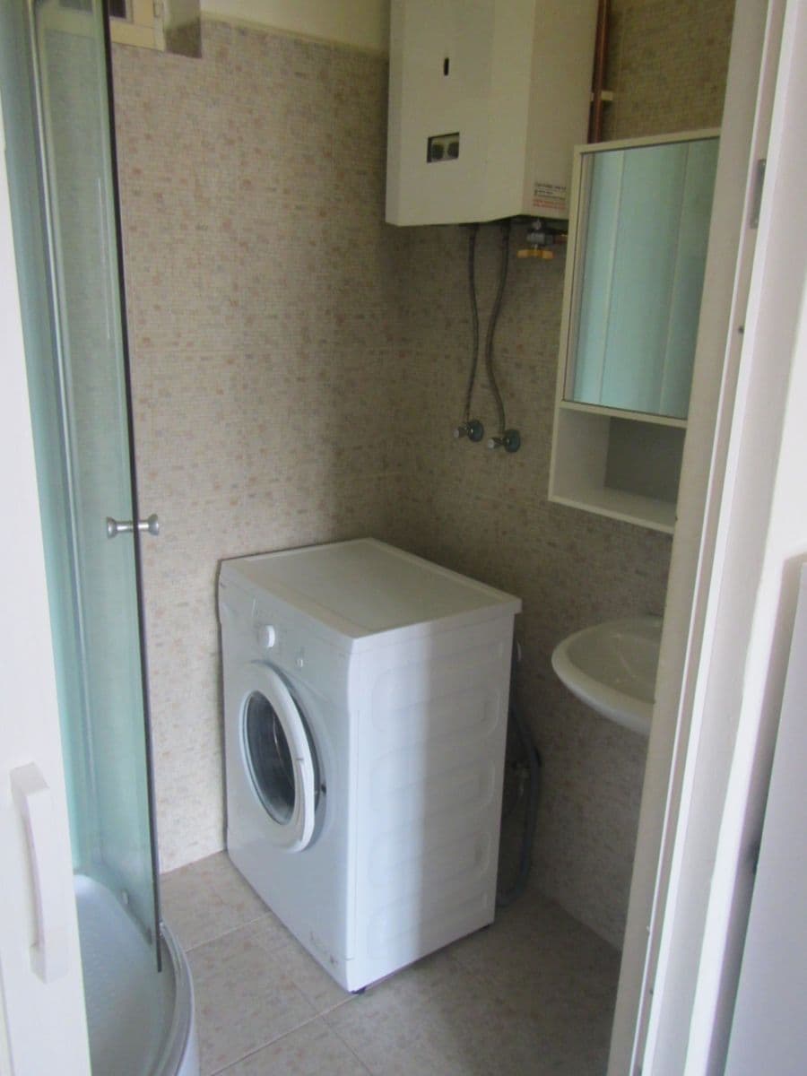 Prodej bytu 1+kk 27 m², Drahobejlova, Praha, Praha Prodej bytu 1+kk 27 m², Drahobejlova, Praha, Praha