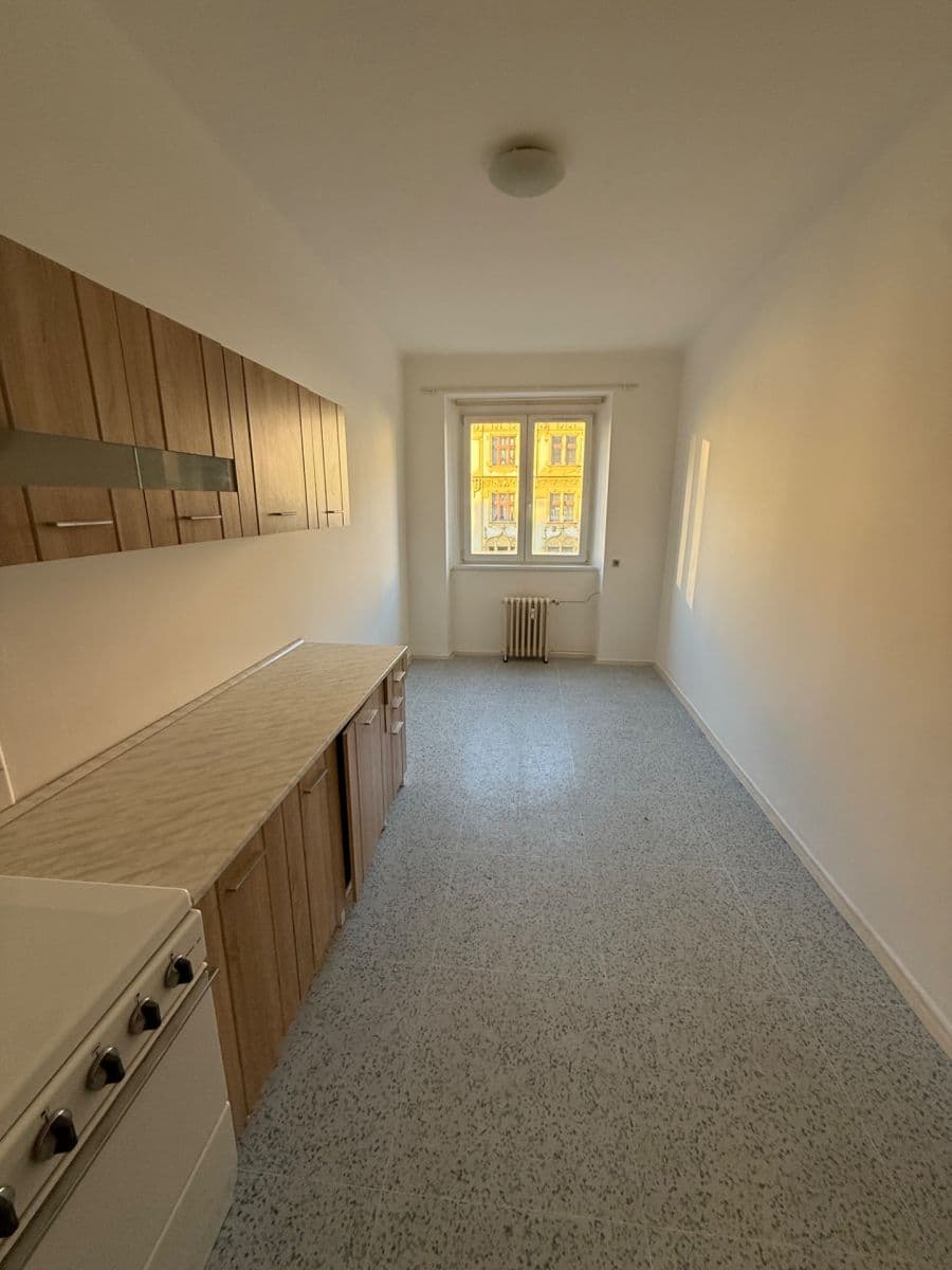 Prodej bytu 2+kk 44 m², 28. pluku, Praha, Praha Prodej bytu 2+kk 44 m², 28. pluku, Praha, Praha