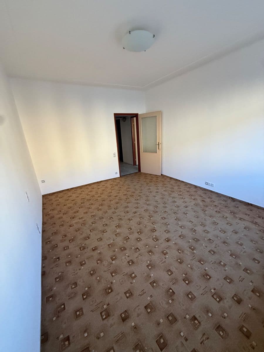 Prodej bytu 2+kk 44 m², 28. pluku, Praha, Praha Prodej bytu 2+kk 44 m², 28. pluku, Praha, Praha