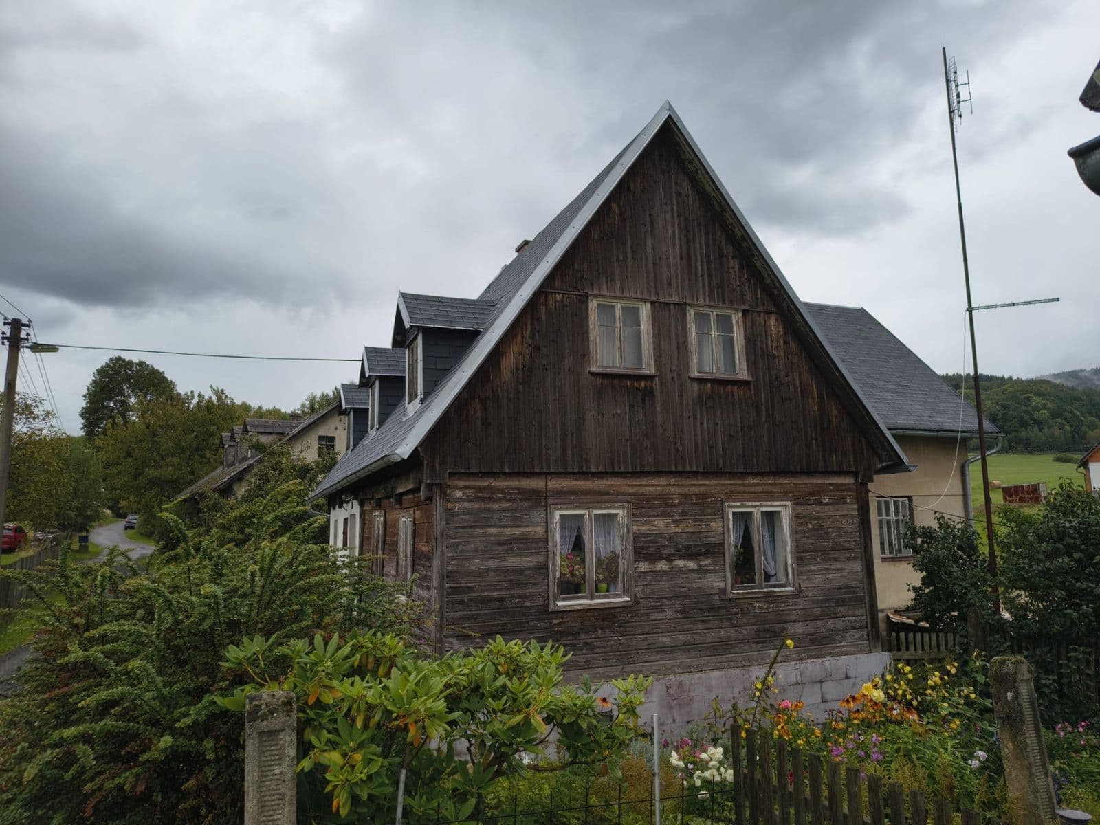 Prodej domu 290 m², pozemek 1.300 m², Zdislava, Liberecký kraj Prodej domu 290 m², pozemek 1.300 m², Zdislava, Liberecký kraj