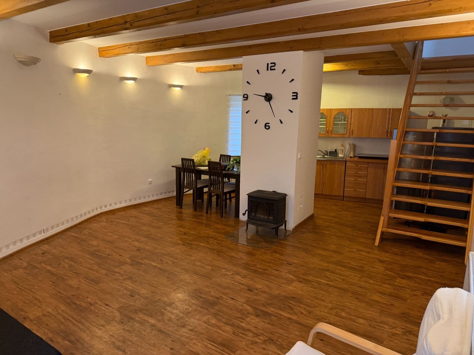 Pronájem nebytového prostoru 96 m², Pode Zdí, Hlučín, Moravskoslezský kraj Pronájem nebytového prostoru 96 m², Pode Zdí, Hlučín, Moravskoslezský kraj