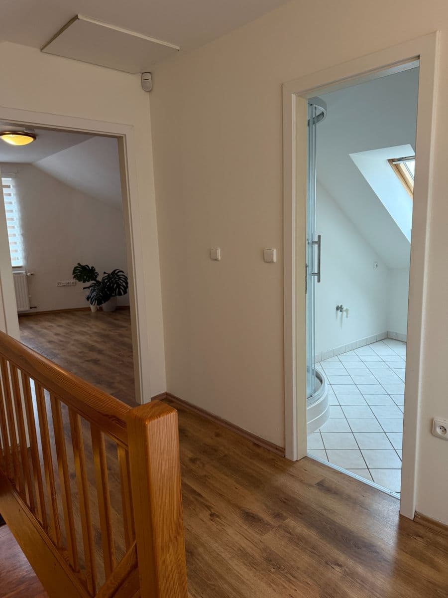 Pronájem nebytového prostoru 96 m², Pode Zdí, Hlučín, Moravskoslezský kraj Pronájem nebytového prostoru 96 m², Pode Zdí, Hlučín, Moravskoslezský kraj