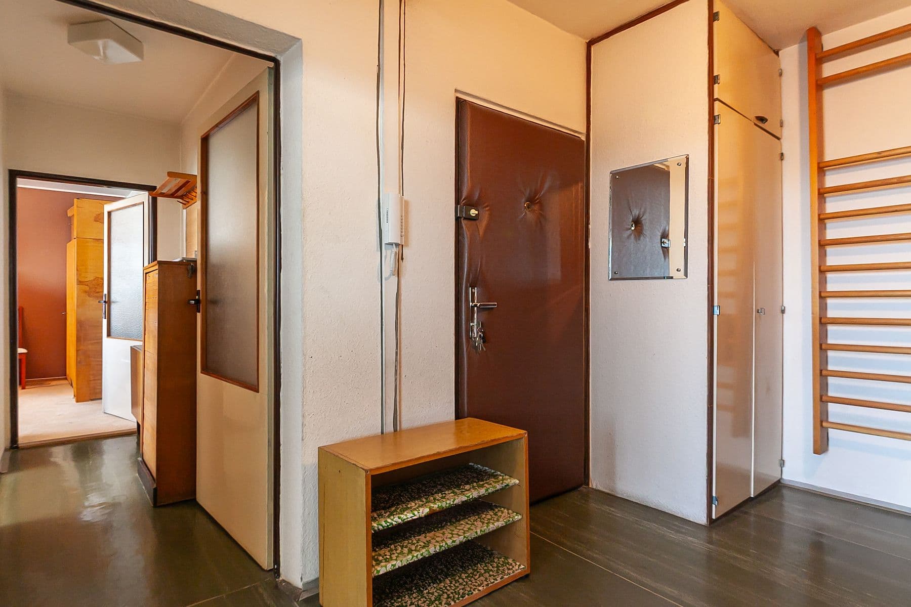 Prodej bytu 3+1 66 m², Jesenická, Praha, Praha Prodej bytu 3+1 66 m², Jesenická, Praha, Praha