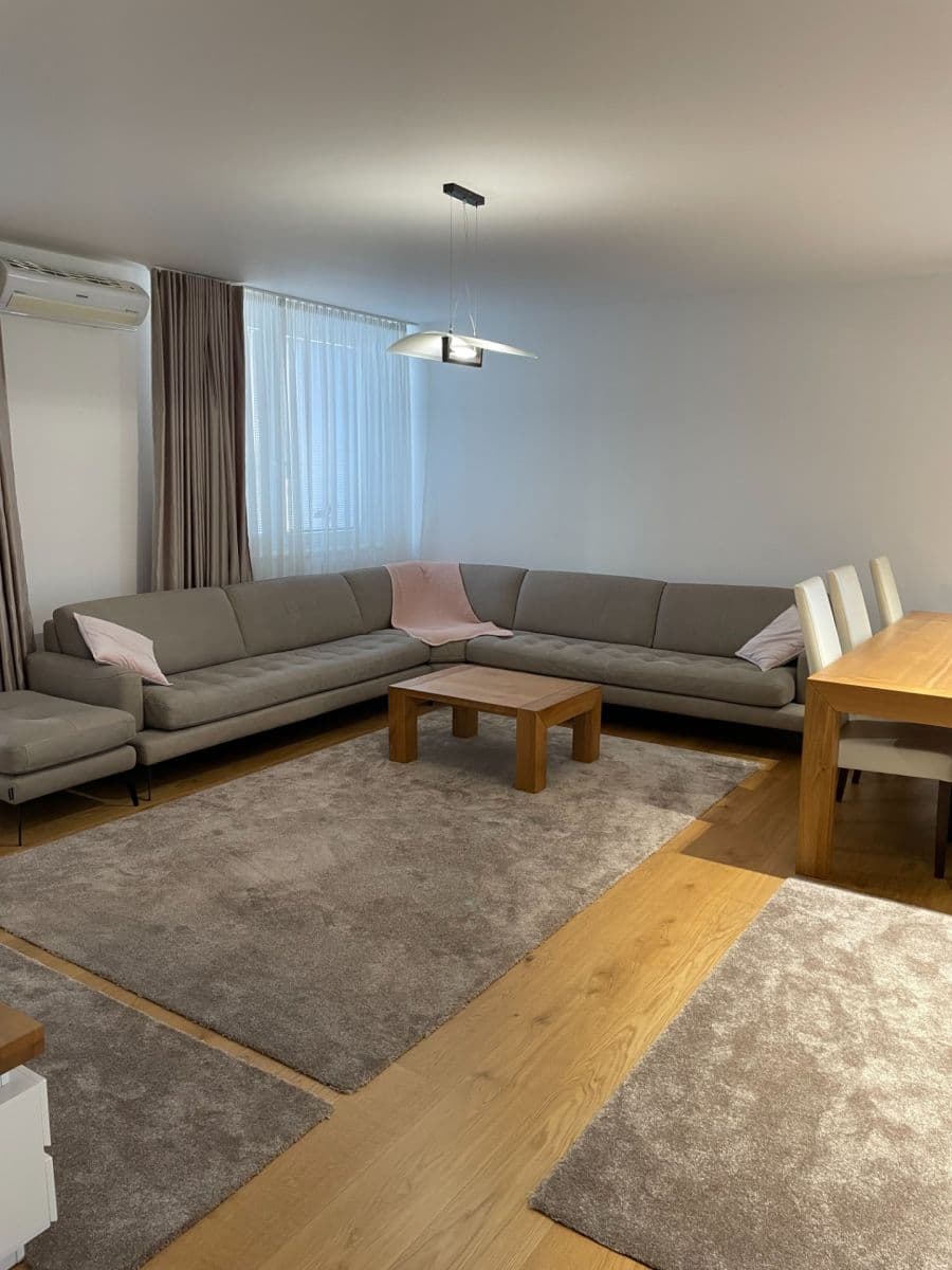 Prodej bytu 4+1 170 m², Nové Mesto, Bratislavský kraj Prodej bytu 4+1 170 m², Nové Mesto, Bratislavský kraj