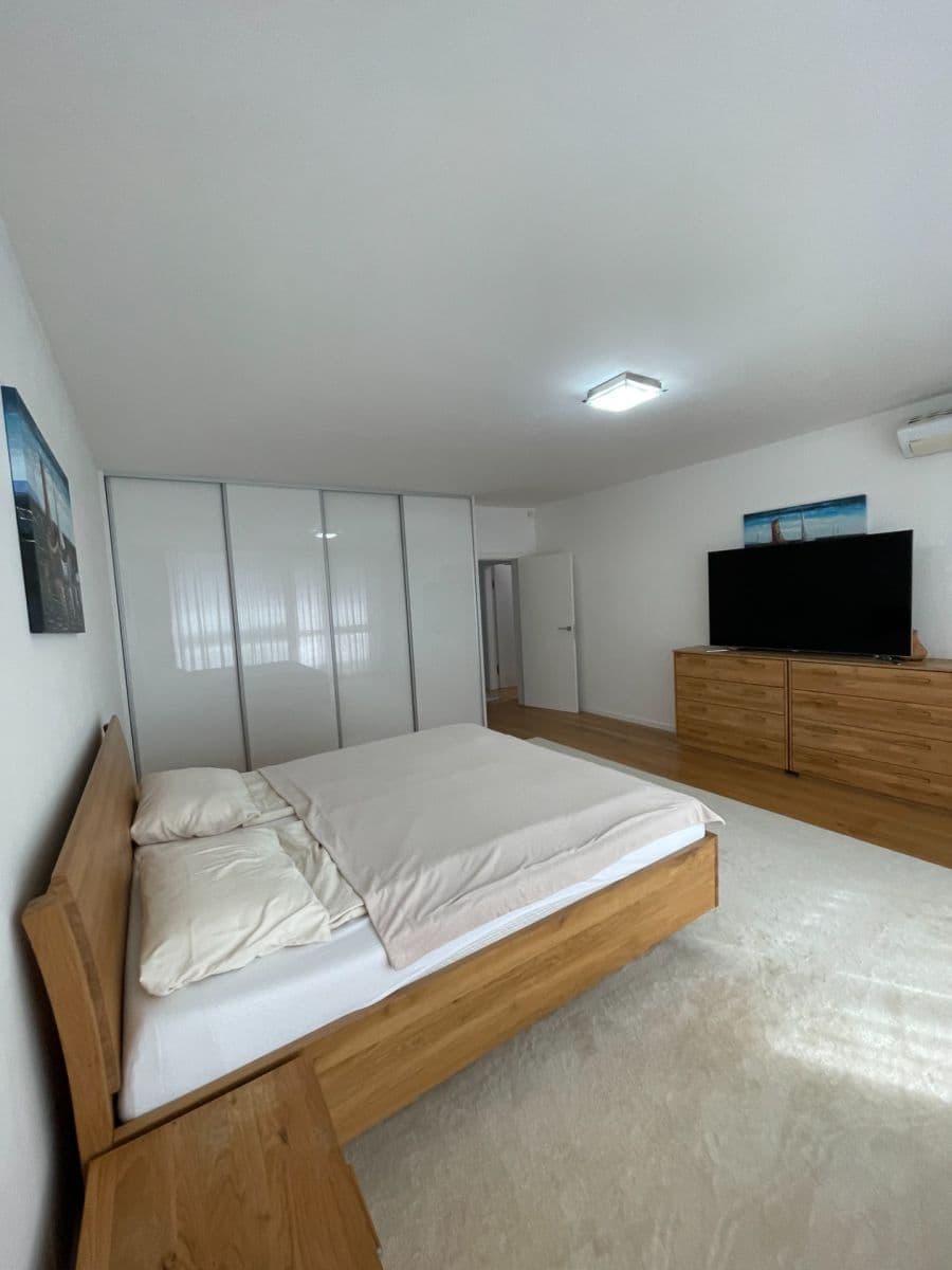 Prodej bytu 4+1 170 m², Nové Mesto, Bratislavský kraj Prodej bytu 4+1 170 m², Nové Mesto, Bratislavský kraj