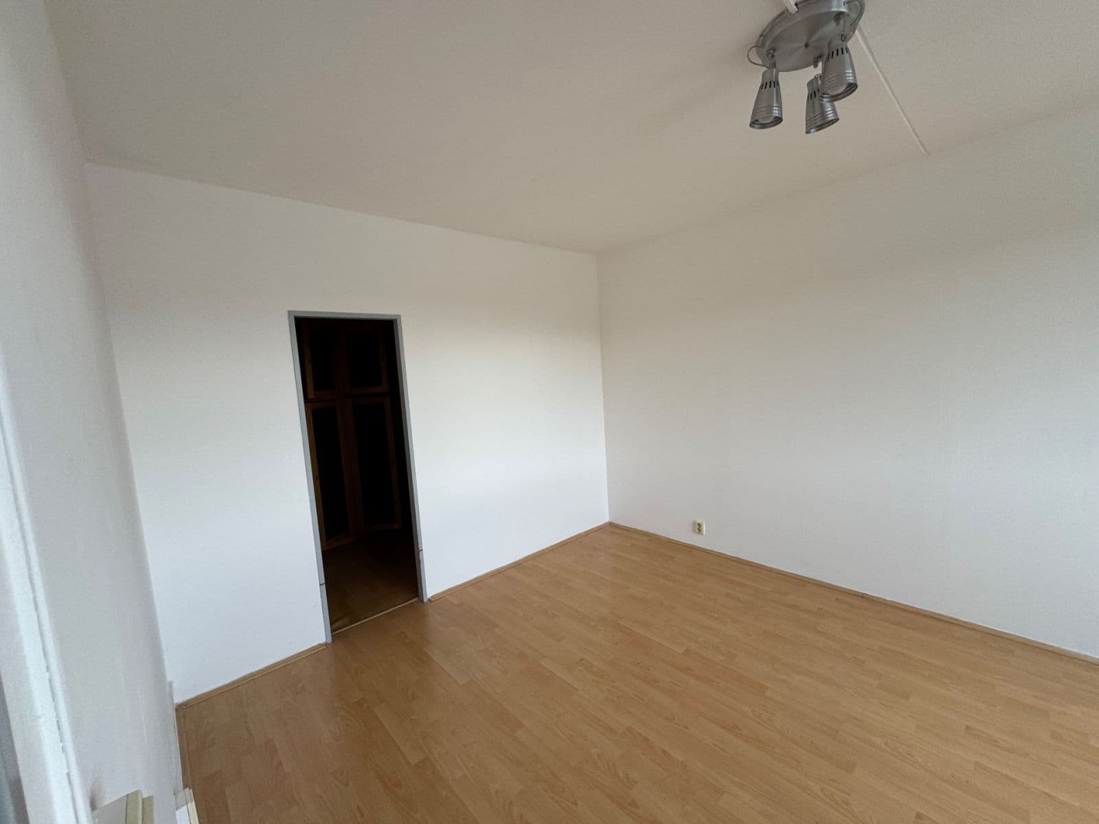 Pronájem bytu 2+kk 47 m², třída Generála Píky, Brno, Jihomoravský kraj Pronájem bytu 2+kk 47 m², třída Generála Píky, Brno, Jihomoravský kraj