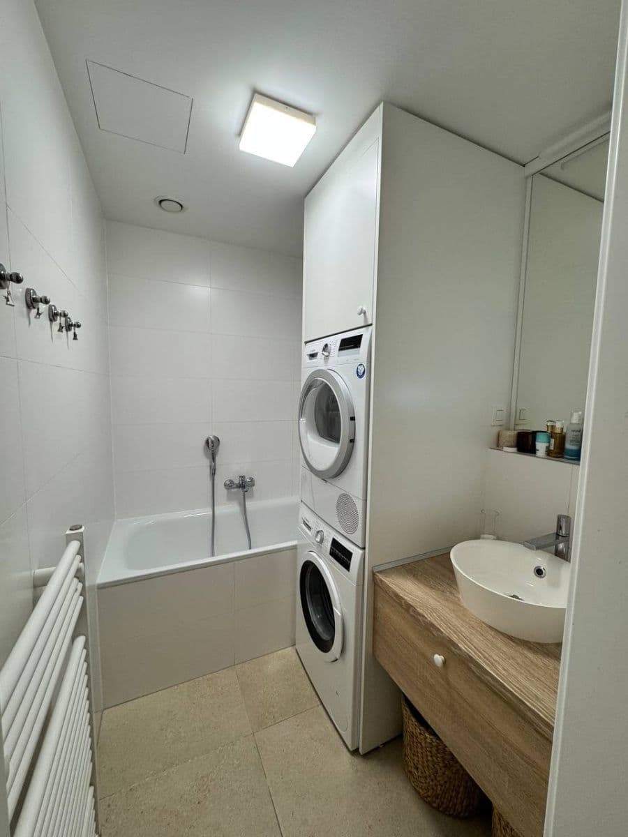 Prodej bytu 3+1 78 m², Zadunajská cesta, Petržalka, Bratislavský kraj Prodej bytu 3+1 78 m², Zadunajská cesta, Petržalka, Bratislavský kraj