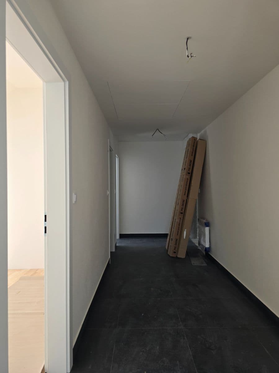 Prodej bytu 2+kk 83 m², Souběžná, Dobřichovice, Středočeský kraj Prodej bytu 2+kk 83 m², Souběžná, Dobřichovice, Středočeský kraj