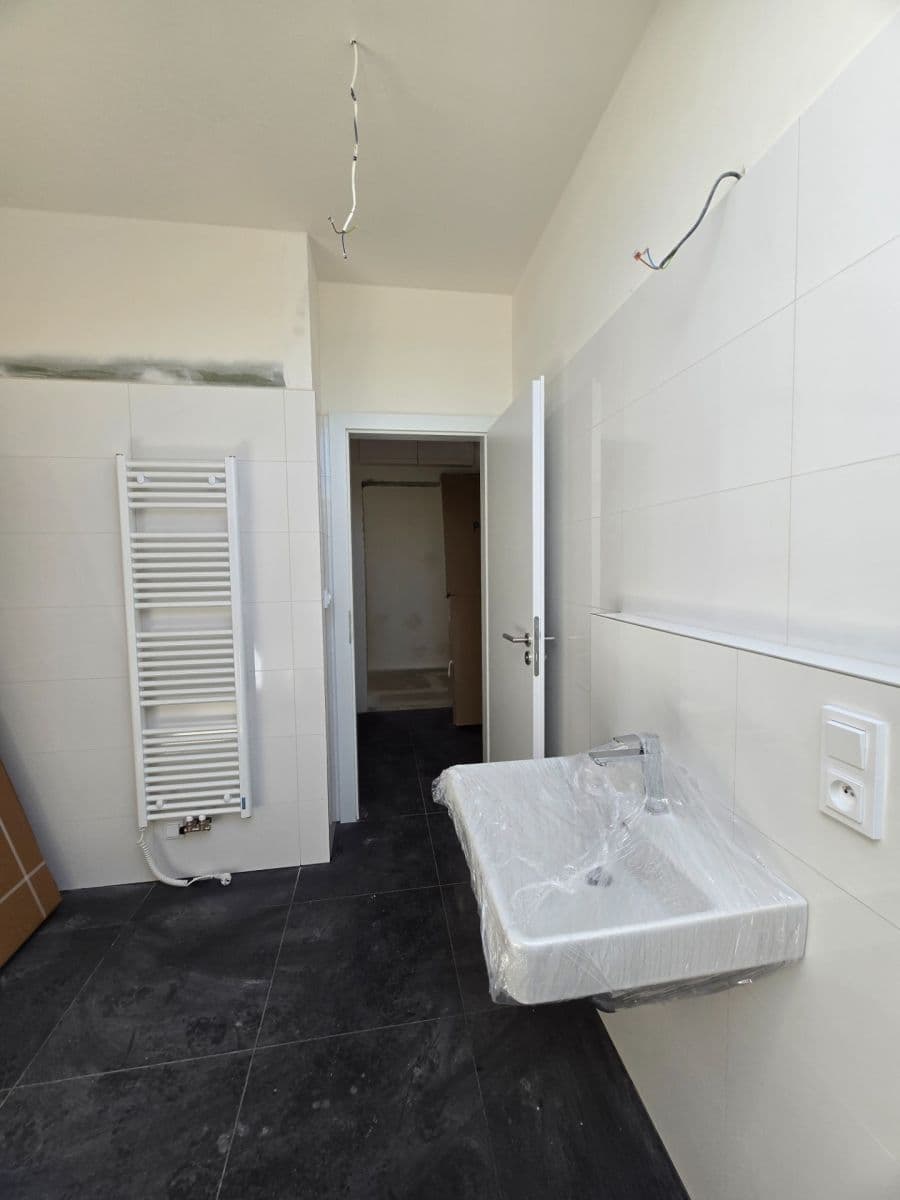 Prodej bytu 2+kk 83 m², Souběžná, Dobřichovice, Středočeský kraj Prodej bytu 2+kk 83 m², Souběžná, Dobřichovice, Středočeský kraj